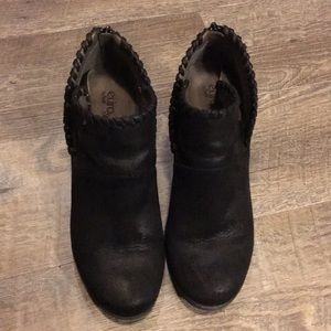 EuroSoft Leather Black Booties